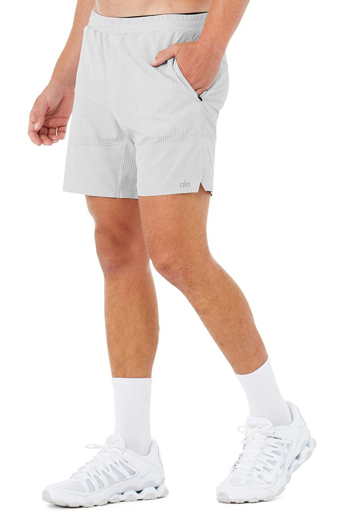 Short Alo Yoga 7" Traction Hombre Blancos | 452718CEG