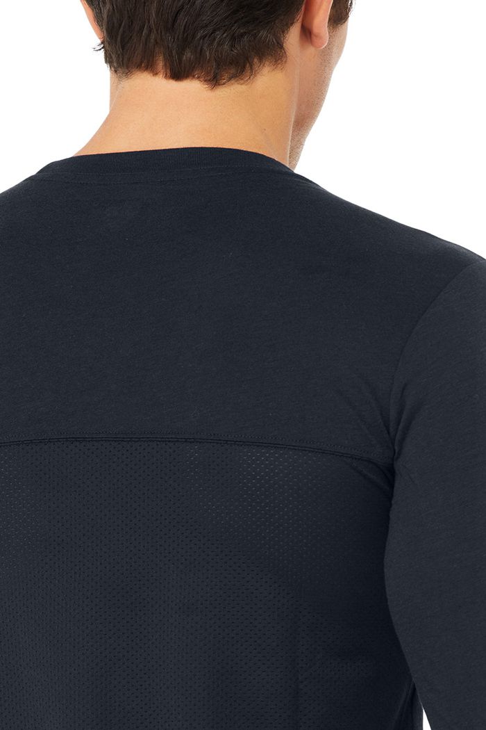 Long Sleeve Alo Yoga Airwave Hombre Azul Marino | 951432IAJ