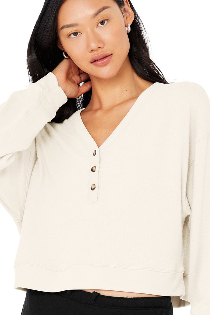 Long Sleeve Alo Yoga Alolux Soho Cropped Henley Mujer Blancos | 504193MDN