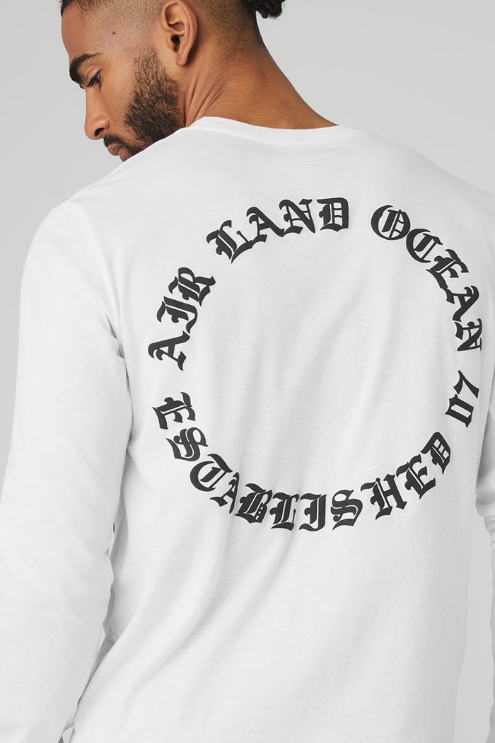 Long Sleeve Alo Yoga Graphic Ancient English Hombre Blancos | 195836XJC