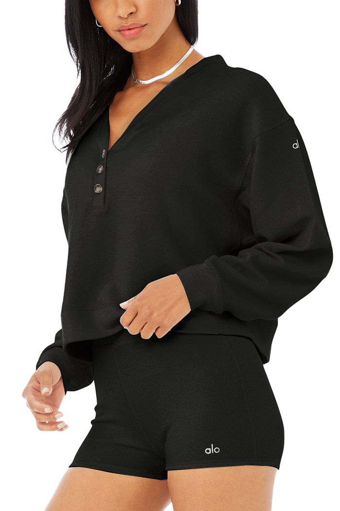 Long Sleeve Alo Yoga Micro Waffle Pleasant Cropped Henley Mujer Negros | 537129MHI