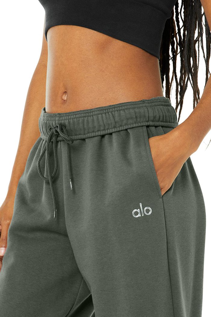 Pantalones Alo Yoga Accolade Straight Leg Sweat Mujer Verdes Oscuro | 426389LSF