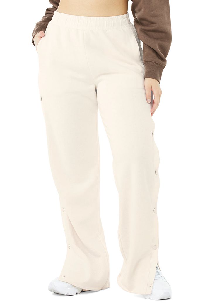 Pantalones Alo Yoga Courtside Tearaway Snap Mujer Blancos | 849015PRX