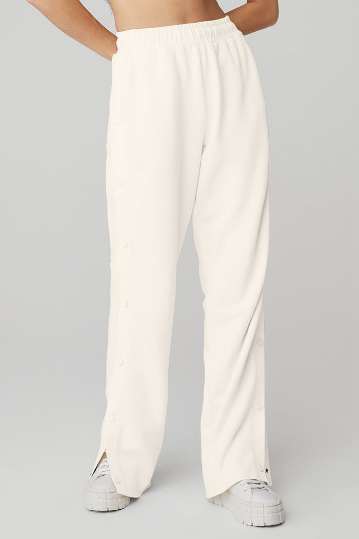 Pantalones Alo Yoga Courtside Tearaway Snap Mujer Blancos | 849015PRX