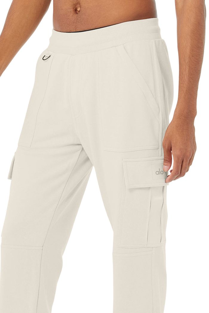 Pantalones Alo Yoga Highline Cargo Sweat Hombre Beige | 260481FGE