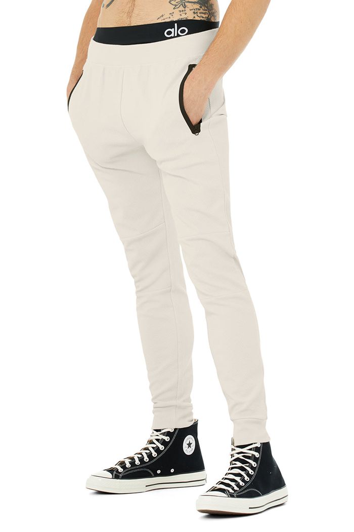 Pantalones Alo Yoga Impel Sweat Hombre Beige | 943081ZNC