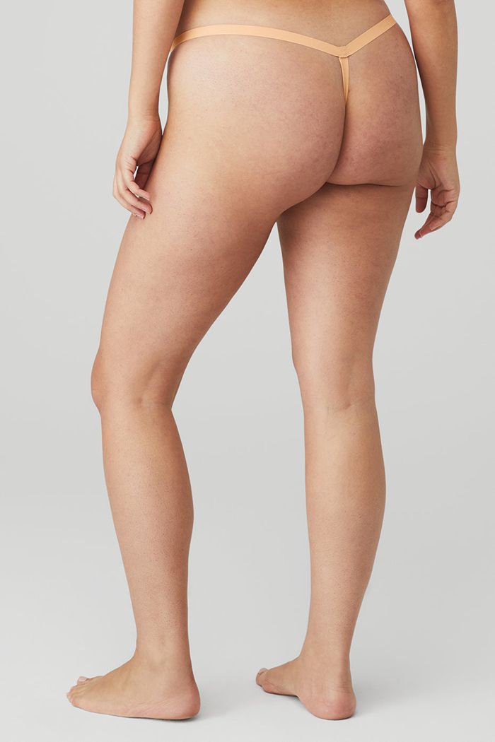 Ropa Interior Alo Yoga Airbrush Invisible String Tanga Mujer Beige | 476015EFV