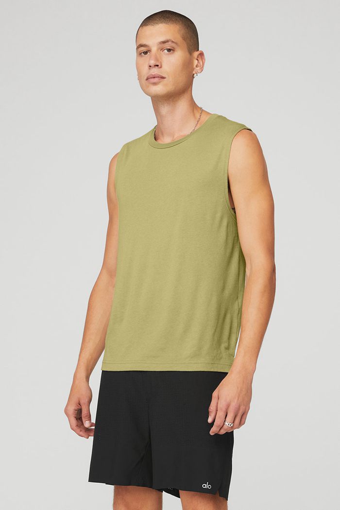 Tank Tops Alo Yoga The Triumph Muscle Hombre Verdes | 156209KWN